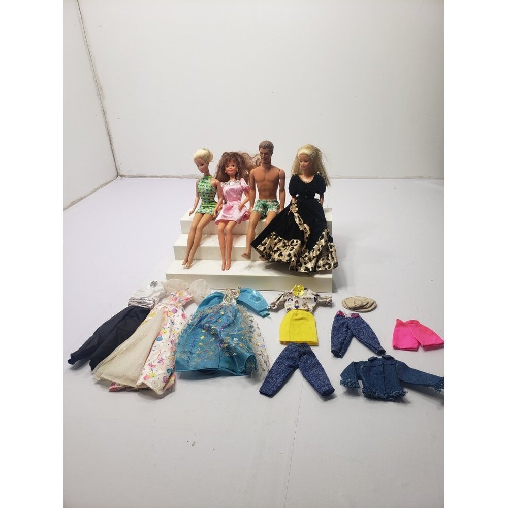 Lot of 4 Mattel 1990 Barbie 1968 Ken 1966 Barbie Dolls Plus Barbie Clothes